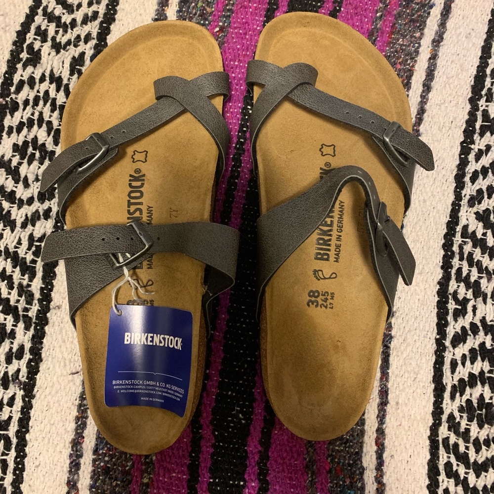 Brand new never worn Birkenstock sandals sz 38 8.5